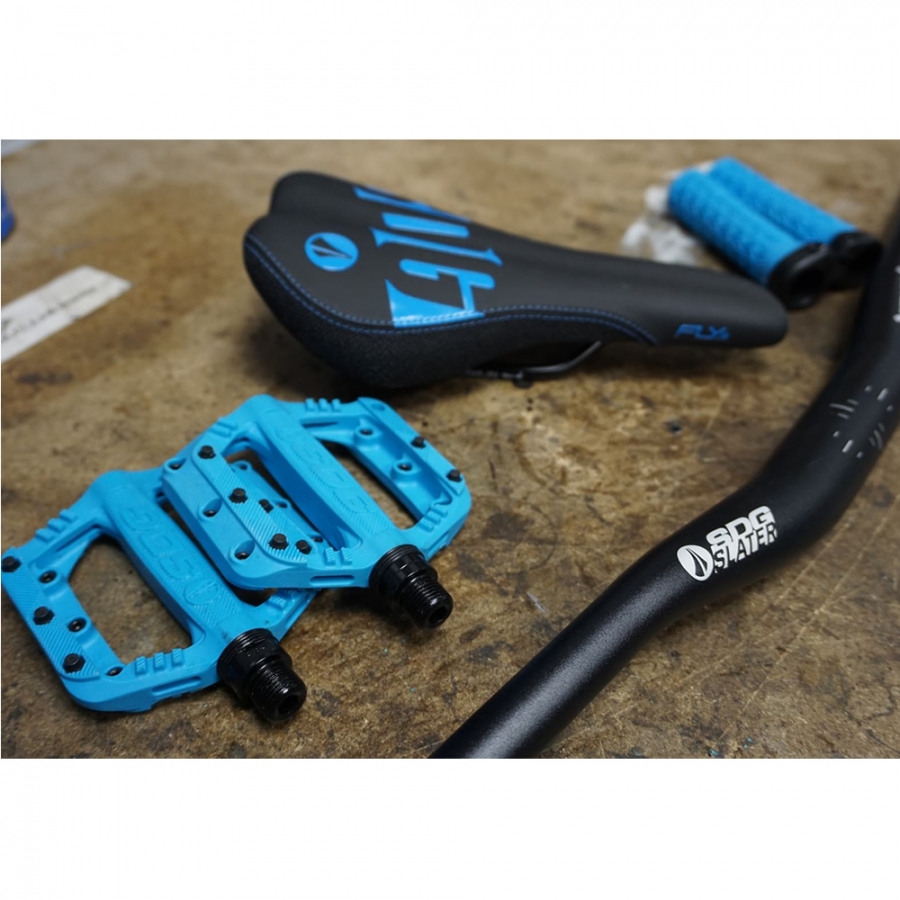 SDG Jr. Pro Kit MTB - Cyan Blue